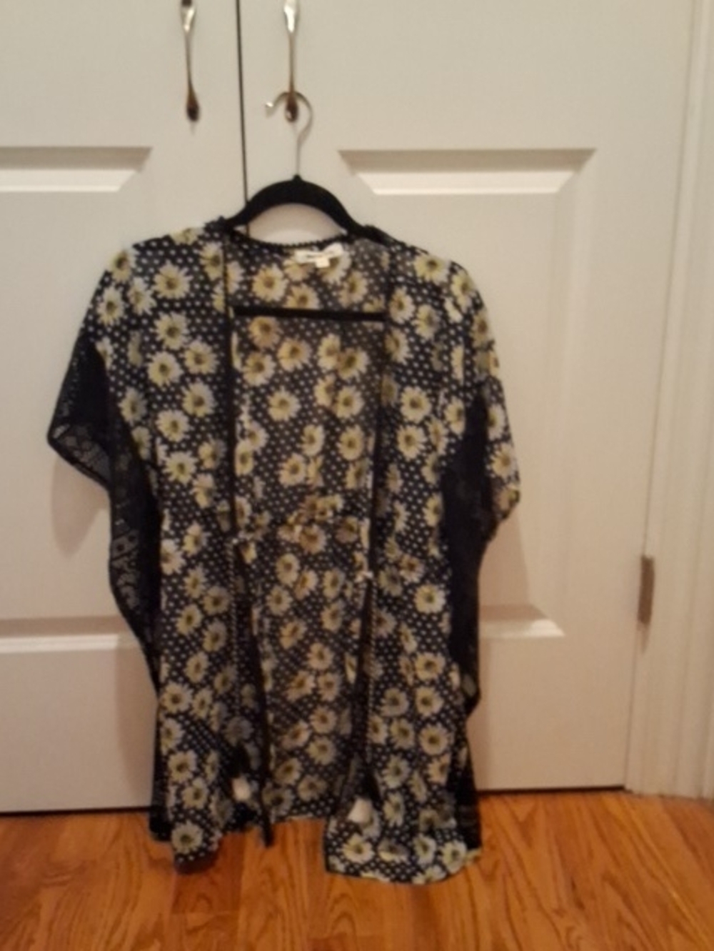 Floral Daisy Kimono Cardigan in Black and Yellow